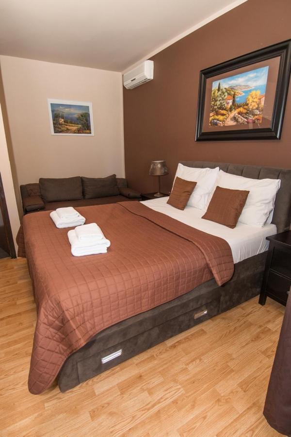 Bed & Breakfast Anita Medulin Exterior photo